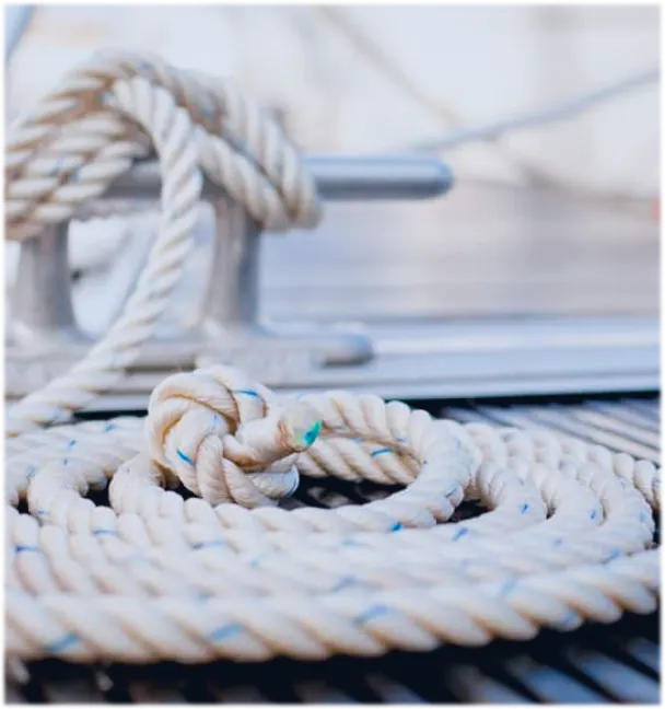 Cordages sur le bateau IlÔ'Cap