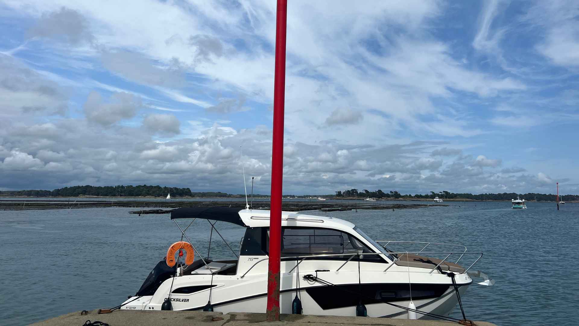 Quicksilver 755 weekend au port de Locmariaquer